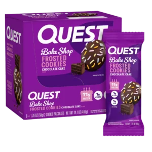 Confezione di Quest Frosted Cookies, biscotto proteico glassato con zuccherini